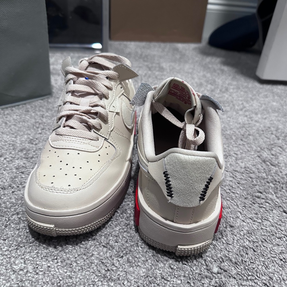 Nike fontanka pearl white